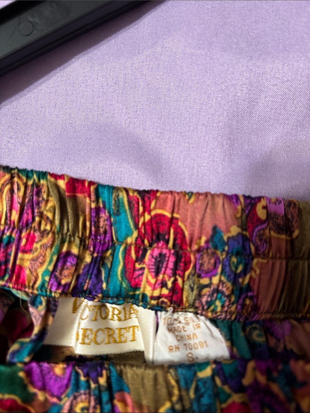 Silk lounging shorts - Picture 4 of 5